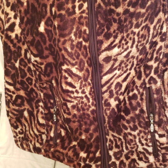 Vest - Picture 2 of 2